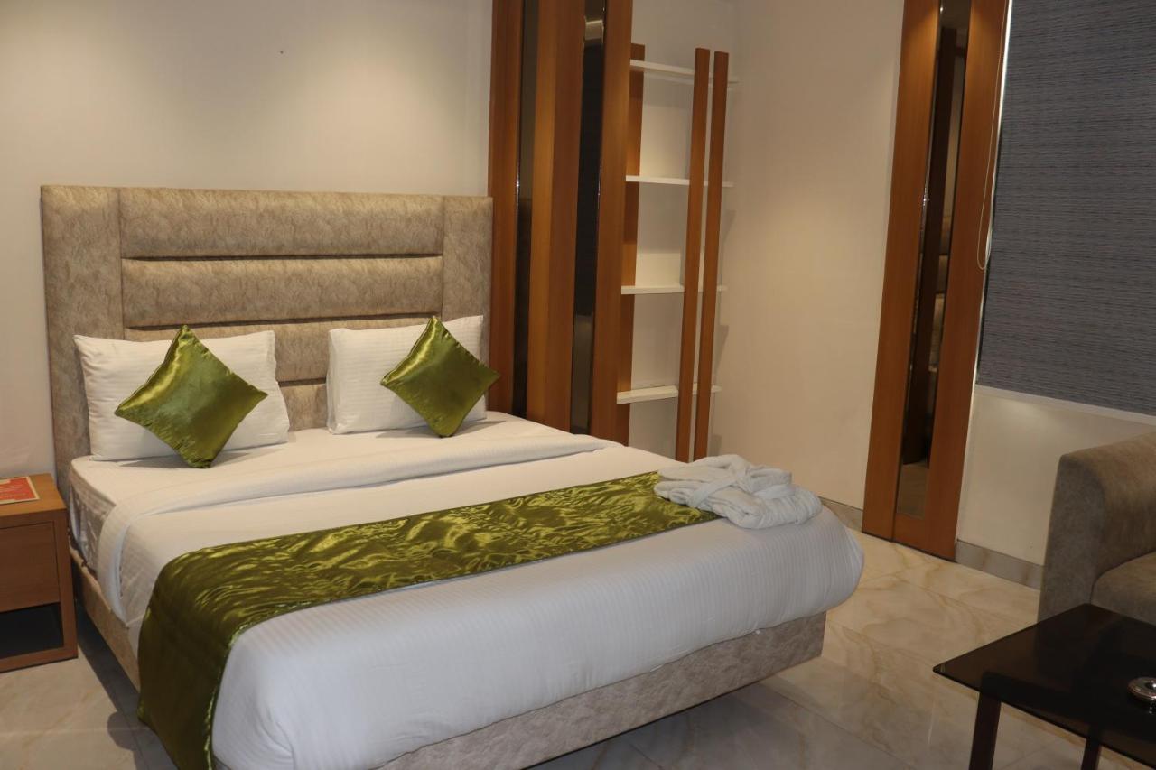 Hotel Anchorage By Captain Vishal Khanna Mahipalpur New Delhi